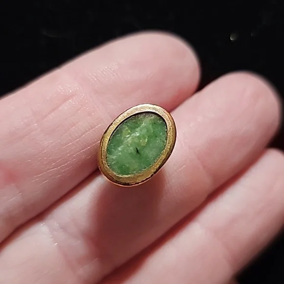 Vintage Natural Green Stone Tie Pin 🎠50 - Picture 2 of 4